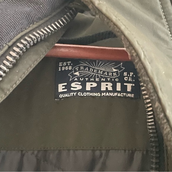 Esprit Men's Winter Coat - Picture 11 of 14